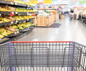 Diese 6 Lebensmittel landen im Juli besser nicht in deinem Einkaufswagen