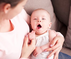 Babys Körpersprache sagt tatsächlich einiges darüber aus, wie es ihm geht