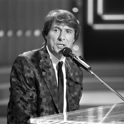 Schlager-Zeitreise: Erkennst du, wer diese 10 Kultsongs gesungen hat?
