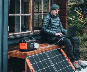 Trotz hoher Strompreise jetzt richtig sparen: Mit diesen smarten Solar- Gadgets klappt‘s