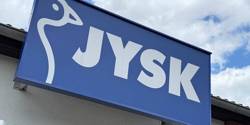 Der runde Esstisch von Jysk: Ein stilvoller Blickfang, der jedem Raum mehr Helligkeit schenkt