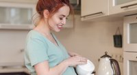 Fencheltee in der Schwangerschaft: Was werdende Mamas über die Teesorte wissen sollten