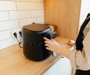 Finger&#x20;weg&#x21;&#x20;Diese&#x20;beliebten&#x20;Speisen&#x20;werden&#x20;im&#x20;Airfryer&#x20;richtig&#x20;gef&#x00E4;hrlich