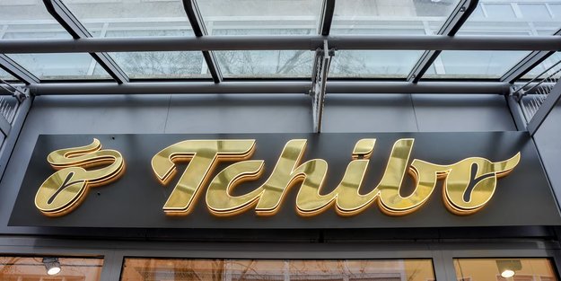 Perfekt für den Frühling: Tchibo-Strickpullover in Koralle-Cremeweiß, direkt aus Hermines Kleiderschrank