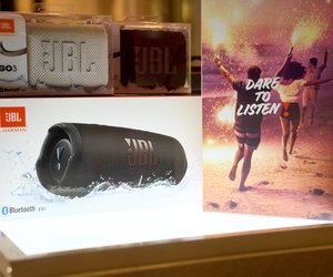 Camping-Freunde aufgepasst: Dieser kleine Bluetooth-Lautsprecher von Amazon ist praktisch