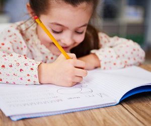 Tag der Handschrift: 5 Tipps, wie ihr eure Kinder fördern könnt