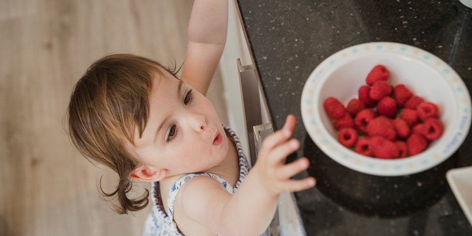 Himbeeren fürs Baby: Ab wann darf es die süßen Beeren essen?