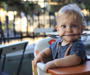 Warum und ab wann ist ein Esslernbesteck für Babys sinnvoll?