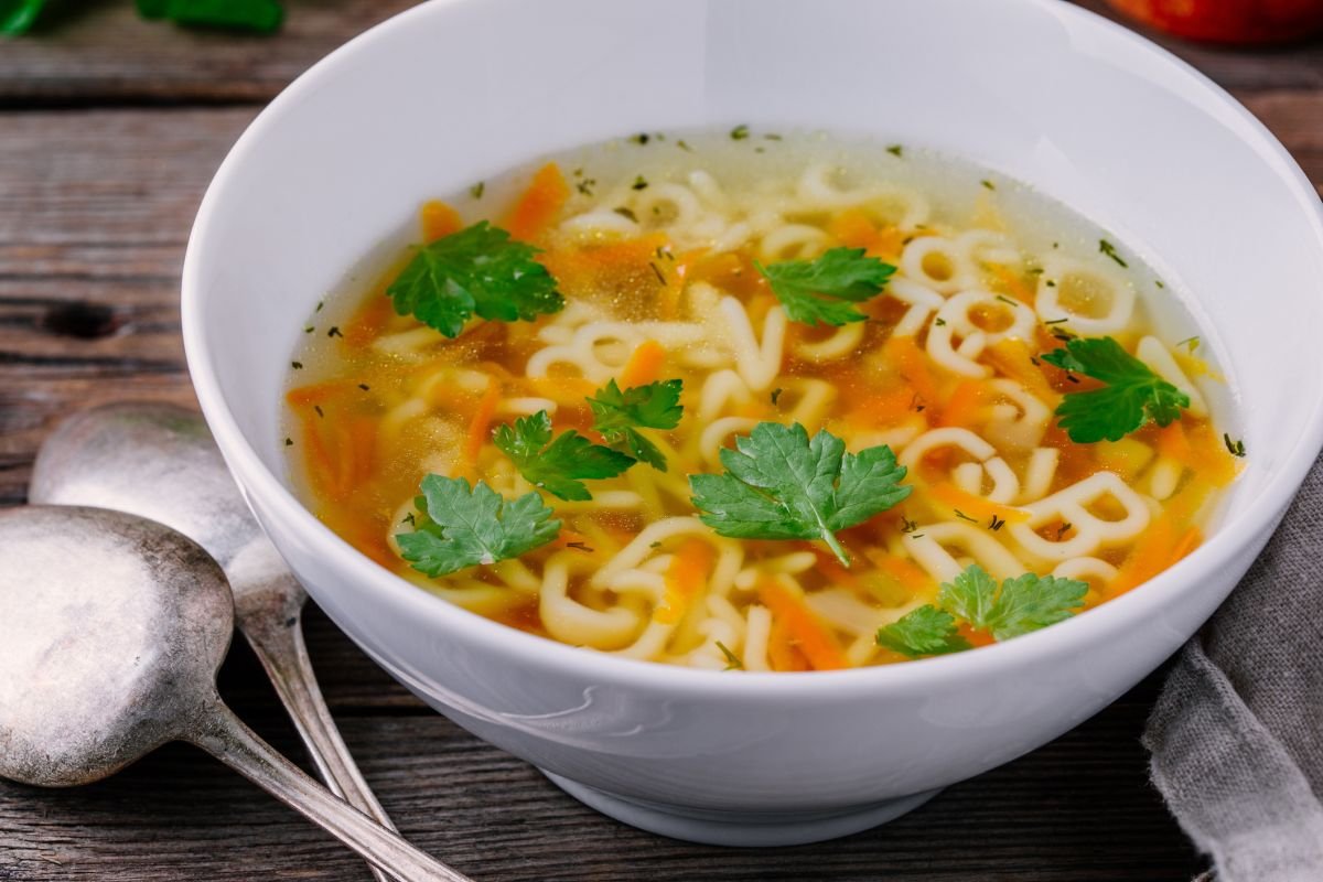 Schnelle Suppen: 4 Rezepte für stressige Tage