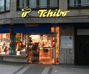 Cuddly Sweater für kühle Sommertage: In diesen Tchibo-Hoodie kuschelt sich Hermine Granger am liebsten ein