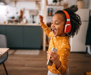 Musikgeschmack ohne MTV: So begleitet ihr eure Kinder auf ihrer musikalischen Entdeckungsreise