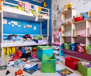 Ordnungswunder im Kinderzimmer: Die stylische Truhenbank von Lidl