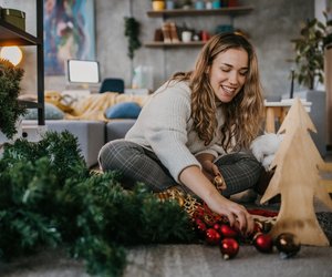 So einfach zauberst du Weihnachtsglanz ins Esszimmer: Mir diesen 4 Bonprix-Deko-Highlights!