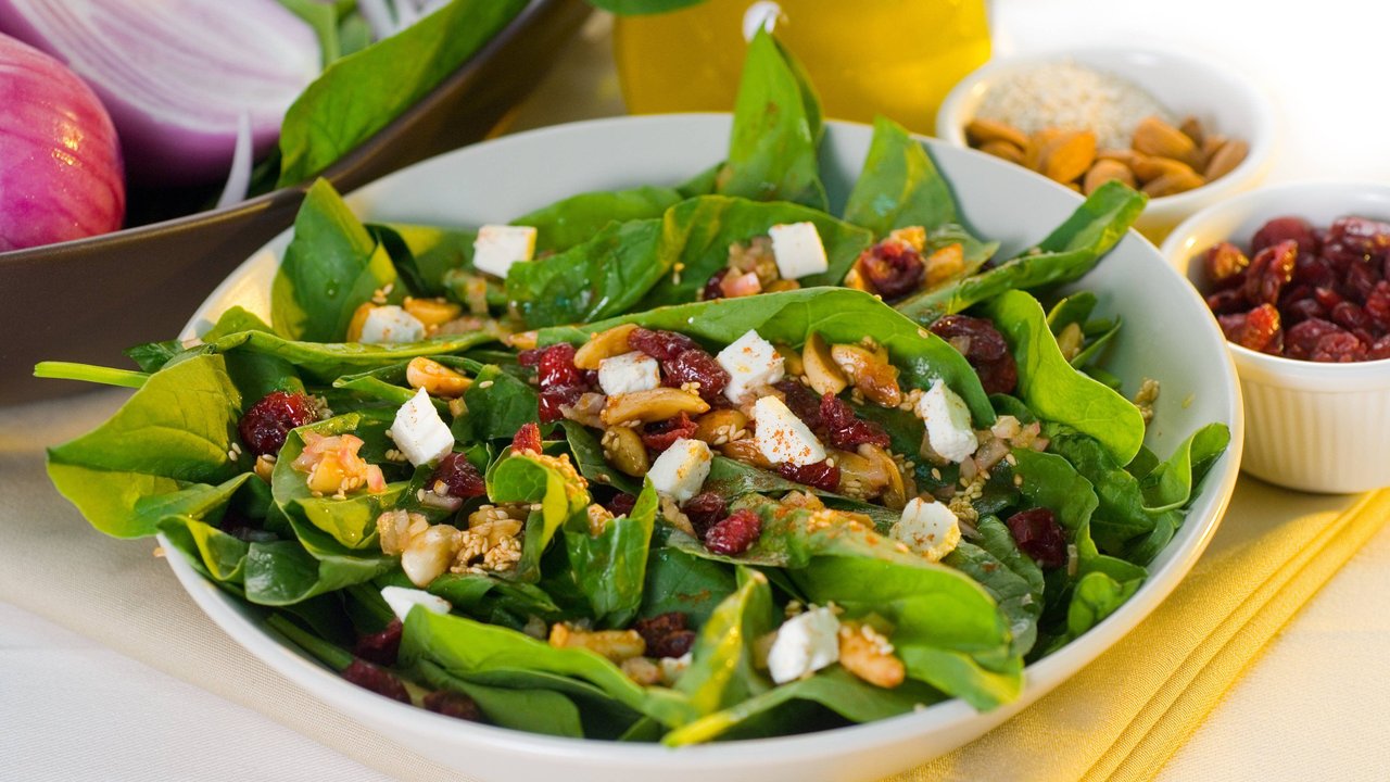 Spinat verströmt beim Kochen seinen unverwechselbaren Geruch.