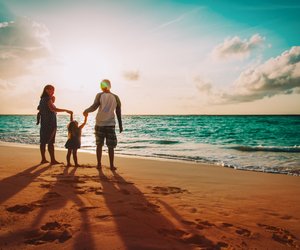 Reiseapotheke für euer Kind: So kommt ihr alle gesund durch den Urlaub