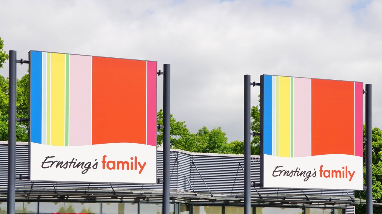 Das Strandtuch von Ernsting's family ist ein praktischer Begleiter.