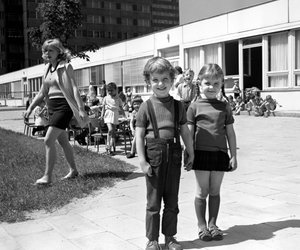 Zurück in die Ost‑Kindheit: 10 Erinnerungen, die einen echten Draht zur DDR zeigen