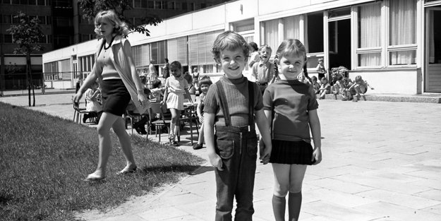 Von&#x20;Pittiplatsch&#x20;bis&#x20;Stasi&#x2011;Kontrolle&#x3A;&#x20;10&#x20;Fragen&#x20;zur&#x20;Kindheit&#x20;in&#x20;der&#x20;DDR