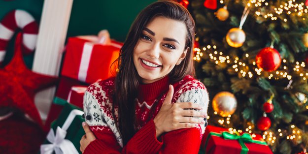 Kratzt&#x20;nicht,&#x20;w&#x00E4;rmt&#x20;trotzdem&#x3A;&#x20;Diese&#x20;6&#x20;Weihnachtspullis&#x20;sind&#x20;pure&#x20;Kuschelei