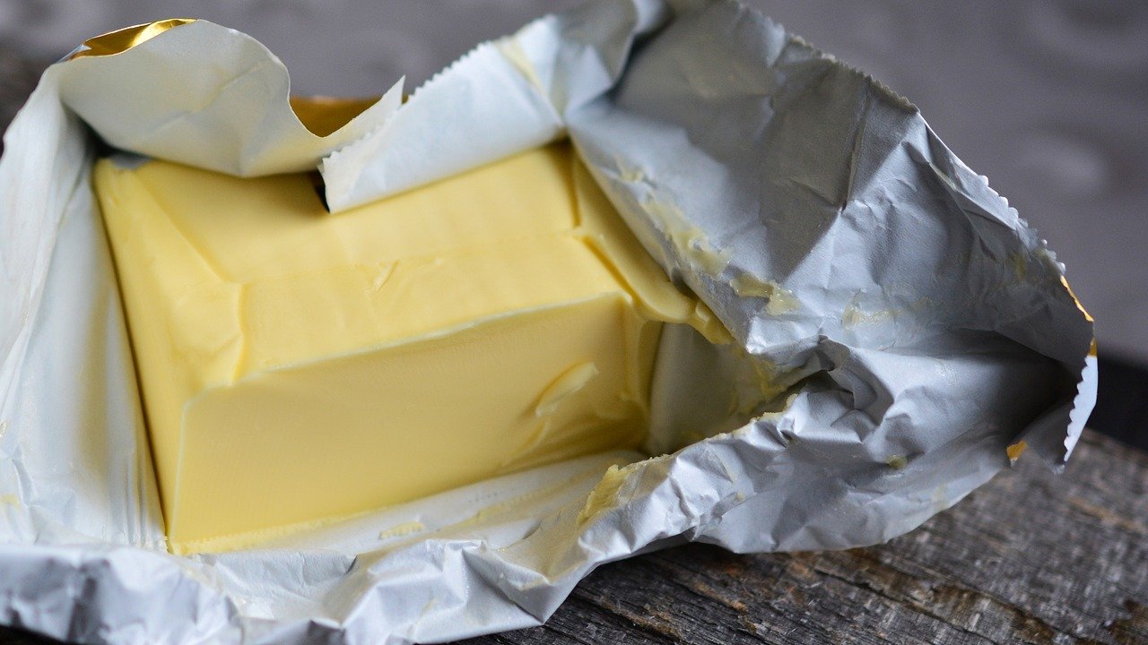 Welche Unterschiede gibt es zwischen Butter und Margarine?