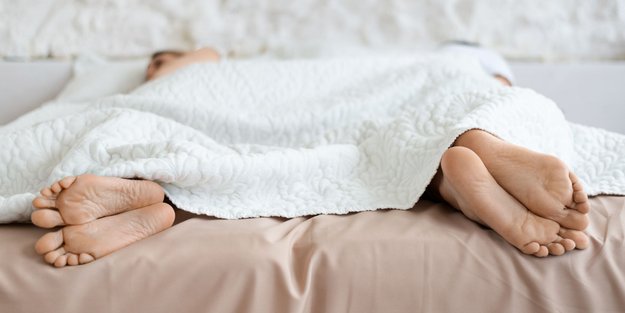 Getrennte Schlafzimmer: Warum das gut für eure Beziehung sein kann