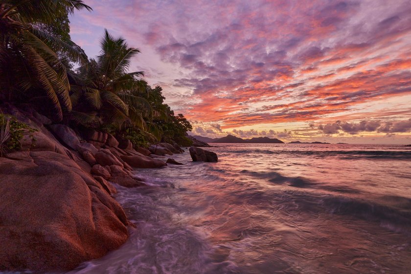 Anse Source d'Argent Strand bei Sonnenuntergang