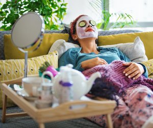 Wellness zuhause für Mamas: Die besten Entspannungsmasken von Kopf bis Fuß