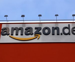 Gehört in jeden Schulranzen: Diese Brotdose von Amazon kommt mit Stickern zum Verschönern