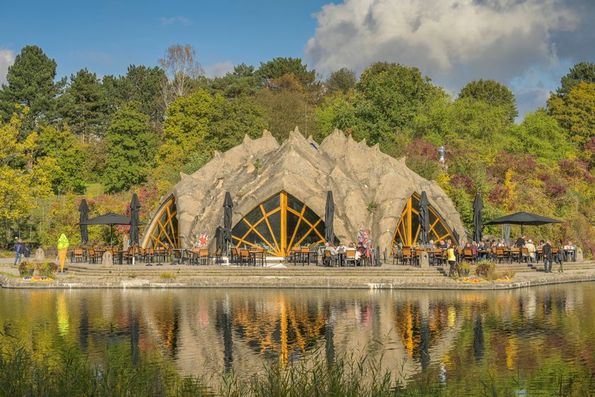 Im Britzer Garten gibt es nicht nur saftiges Grün, sondern auch einen See.