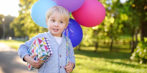 Geschenke für 4-jährige Jungs: 19 spannende Ideen für verschiedene Anlässe