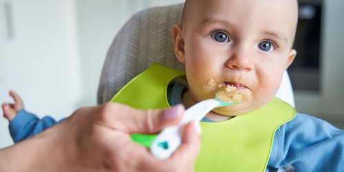 Fisch fürs Baby? So unterstützt die richtige Fischauswahl die Gehirnentwicklung