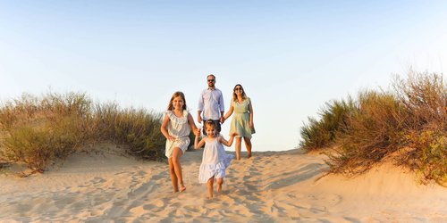 Familienfotos am Strand: Süße Ideen für bleibende Erinnerungen