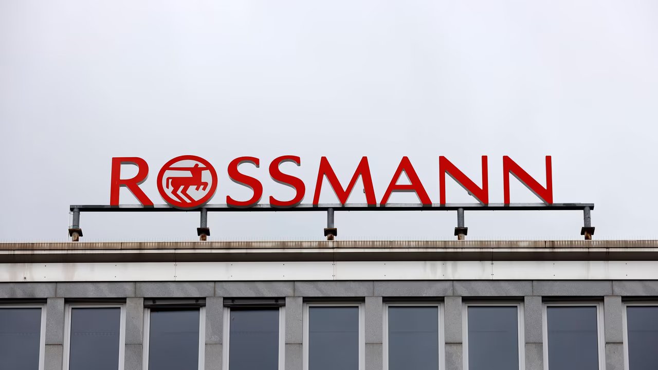 Bei Rossmann gibt es praktische Ordnungshelfer für die Küche.