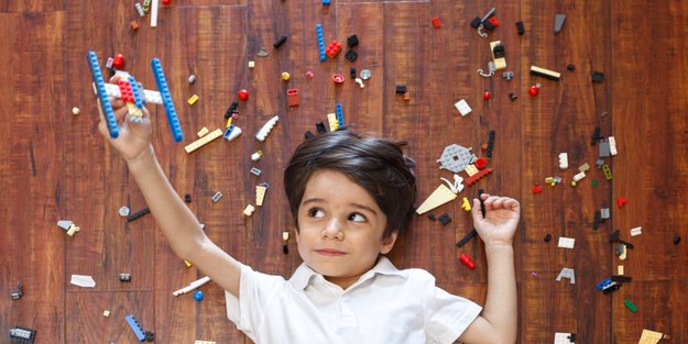 LEGO an der Wand: Dieser IKEA-Hack bringt Ordnung ins Kinderzimmer