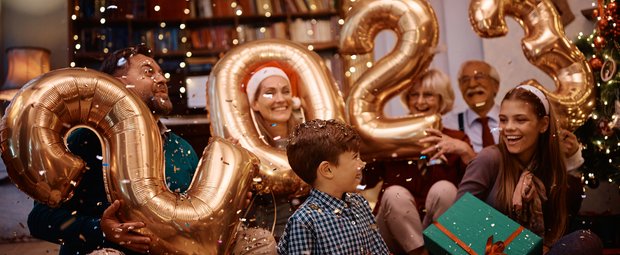 Silvester mit Kindern feiern: 11 spannende Tipps für eine tolle Party