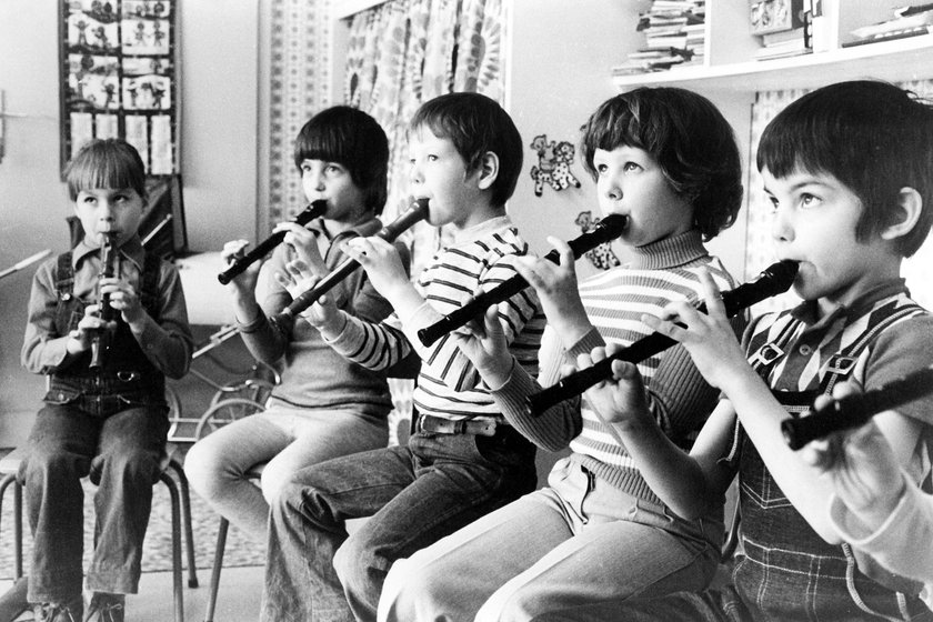 Flötenunterricht in einer Kita in Berlin 1978