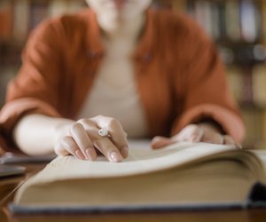 Was bedeutet „obsolet“? Wie du das Adjektiv richtig einsetzt