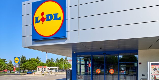 Für die Festtage: Auf der Etagere von Lidl sehen Köstlichkeiten noch leckerer aus