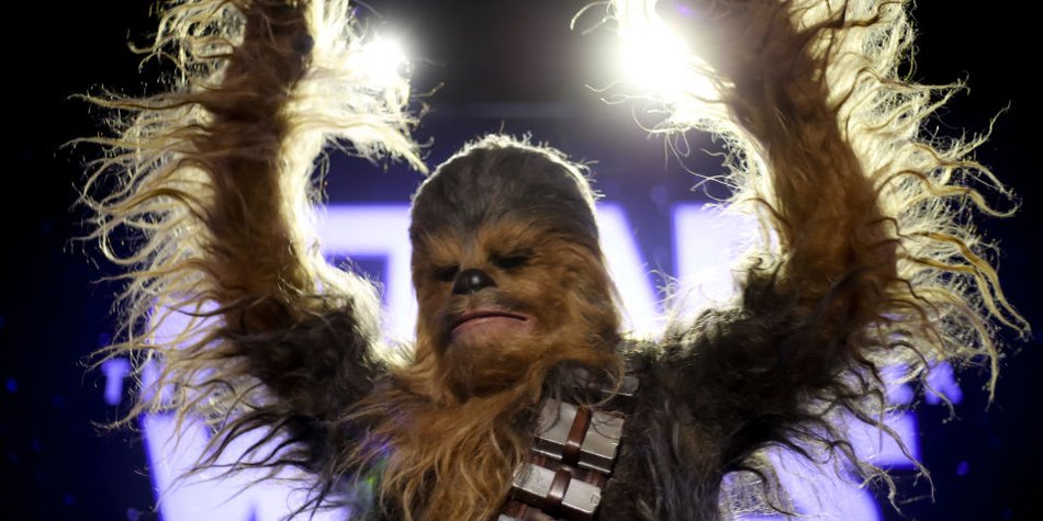 Star Wars Kuchen backen: So machst du coole Chewbacca Wookiee Cupcakes