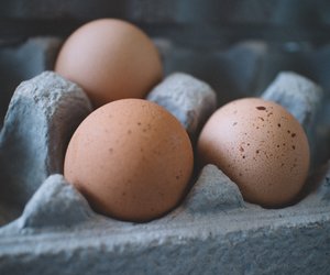 Wie lange sind Eier haltbar und wie erkenne ich, ob sie noch gut sind?