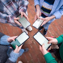 Macht KI unsere Kinder denkfaul? Was die neue MIT-Studie über ChatGPT verrät