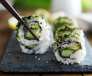 Sushi in der Schwangerschaft: Sind die leckeren Rollen jetzt gefährlich?