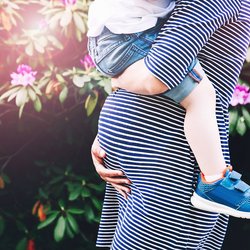 Symphysenlockerung: Das hilft gegen Beckenschmerzen in der Schwangerschaft