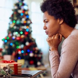 Weihnachten alleine: So entkommst du dem Christmas Blues