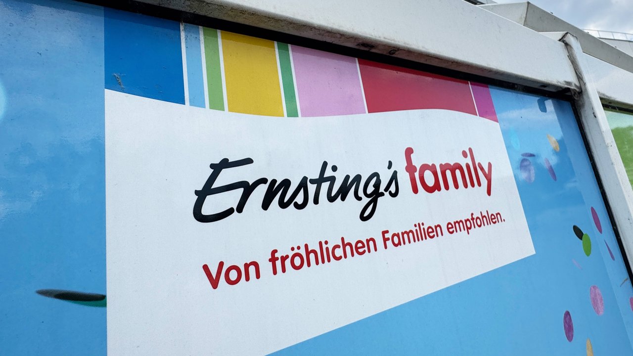 Bei Ernsting's family gibt es jetzt dieses schicke Sporthandtuch.