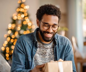 Für den Typ, der nichts mehr braucht: 11 überraschende Geschenkideen für Millennial‑Männer