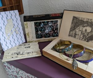 Für Bücherwürmer: 7 kreative Book-DIYs mit alten Schinken & Staubfängern