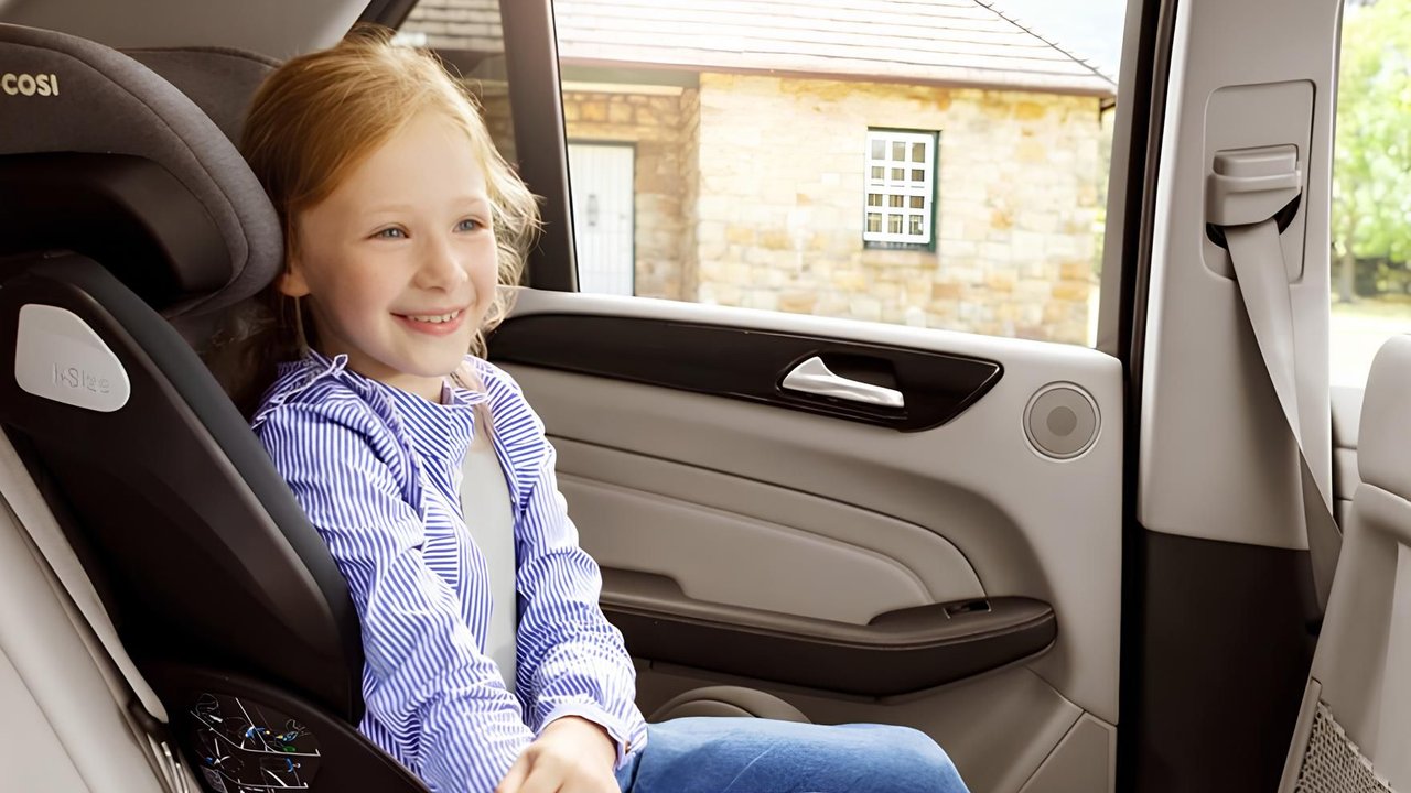 Mai Cosi Kindersitz bei Aldi: Kind im Auto