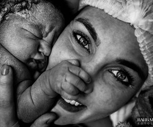 Geburt in Bildern weltweit: Die schönsten Geburtsfotos 2022