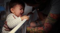 Schlafregression: Warum dein Baby plötzlich schlecht schläft